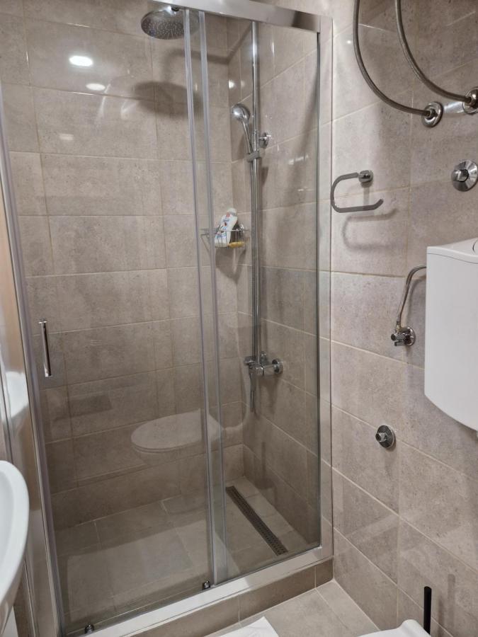 Sofia Apartment Sajmiste Bagian luar foto